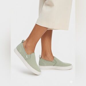 UGG 12 Jass Slip-On Sneakers Sage Green Perforated Leather / Mesh